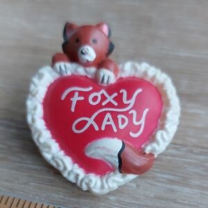 🧡5/$25🧡 Retro Plastic Valentines Day Pin Foxy Lady Fox